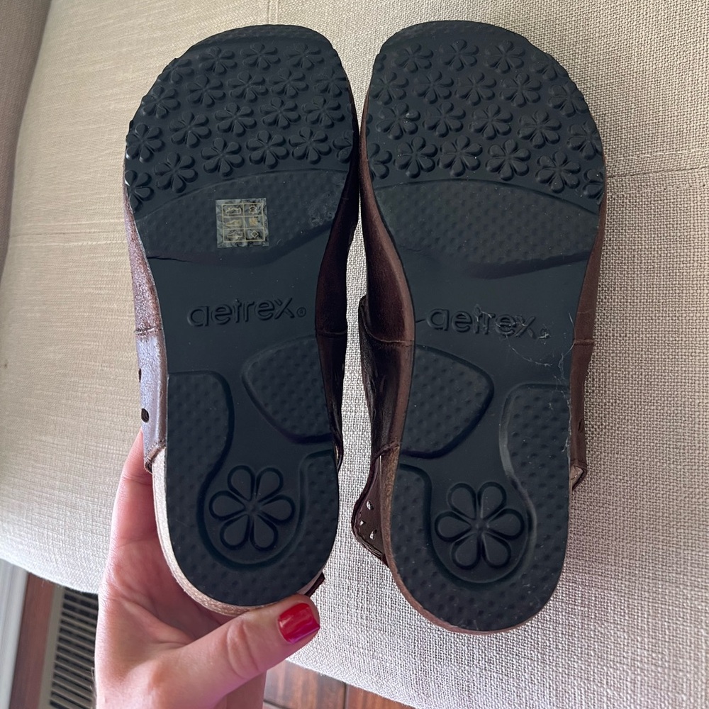Aetrex Casual Shoe - Picture 5 of 6